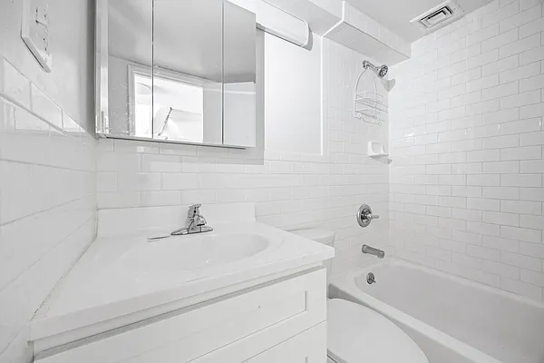 Rented by Kole Group | media 3