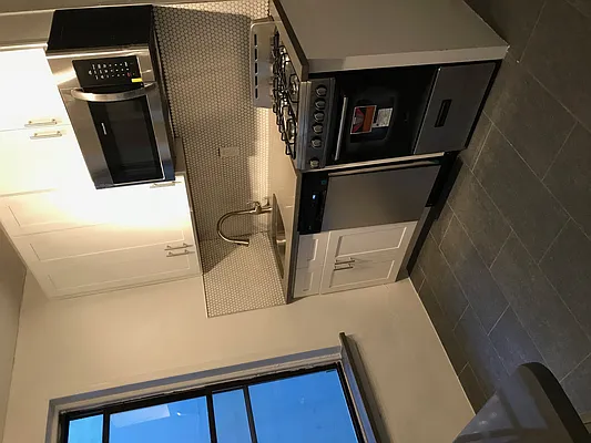 Rented by Chartwell Manhattan Realty | media 27