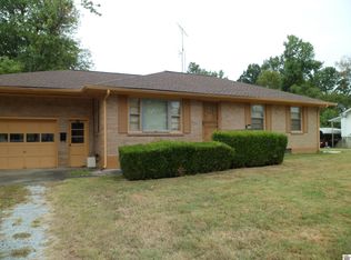 918 S 9th St, Mayfield, KY 42066