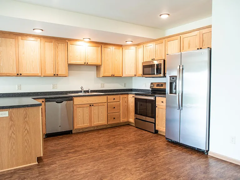425 W Veterans St #3 — Photo 4