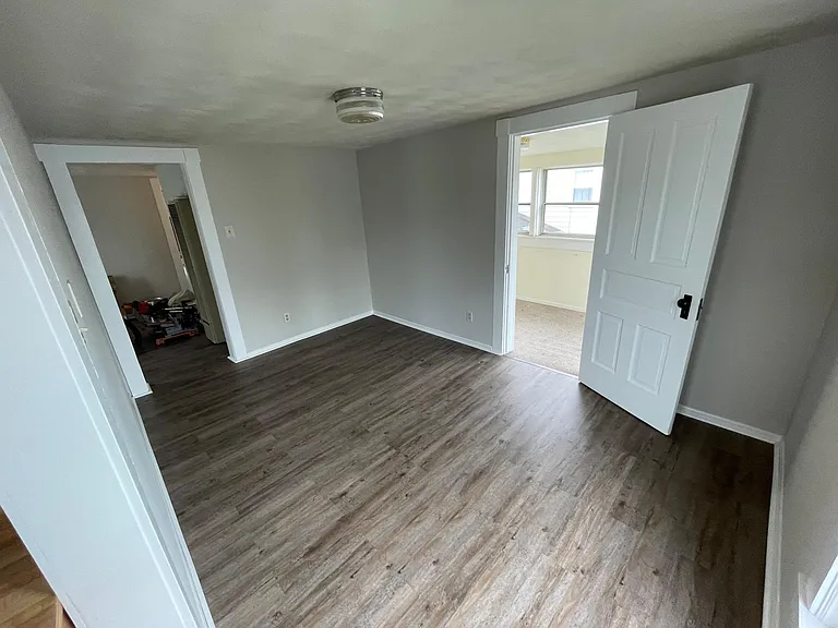 264 1/2 Woods Ave — Photo 13