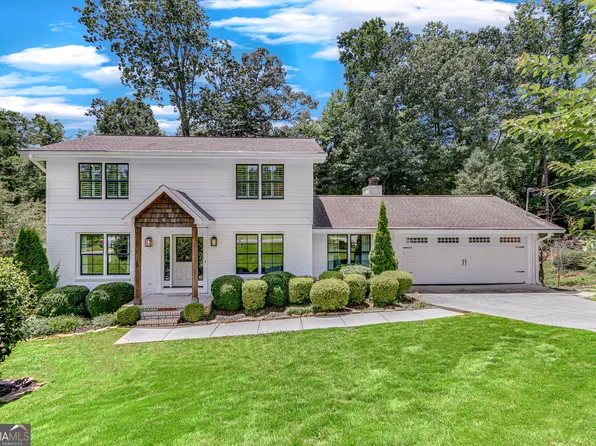 925 Parkhill Pl, Gainesville, GA 30501