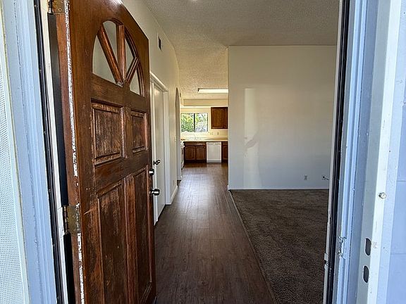 2nd image of 912 Colebrook Dr