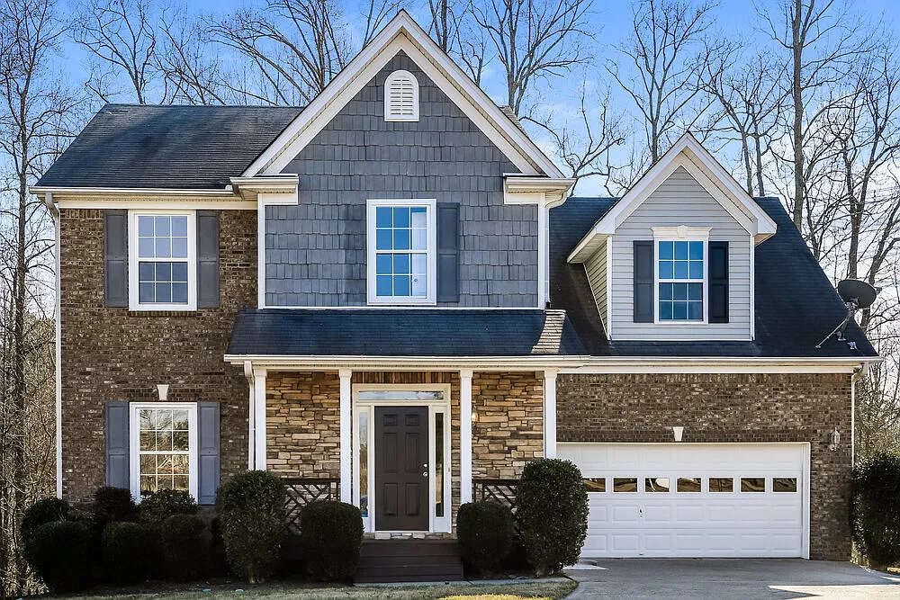 4 bed, 2.5 bath, 2049 sqft, $2,510 — Photo 1