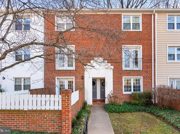 2627 S Walter Reed Dr Unit A, Arlington, VA 22206