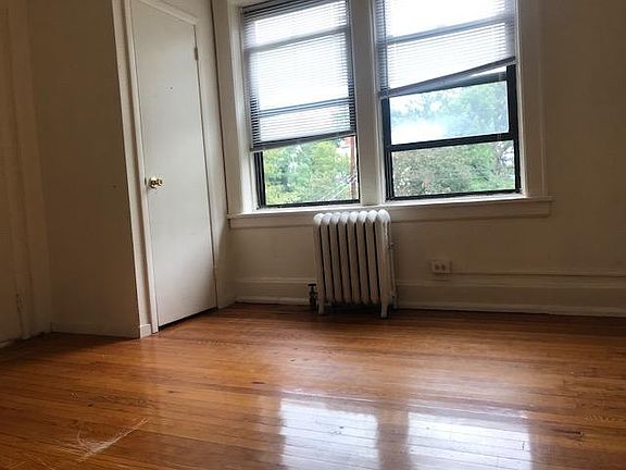 2nd image of 142 Caryl Ave