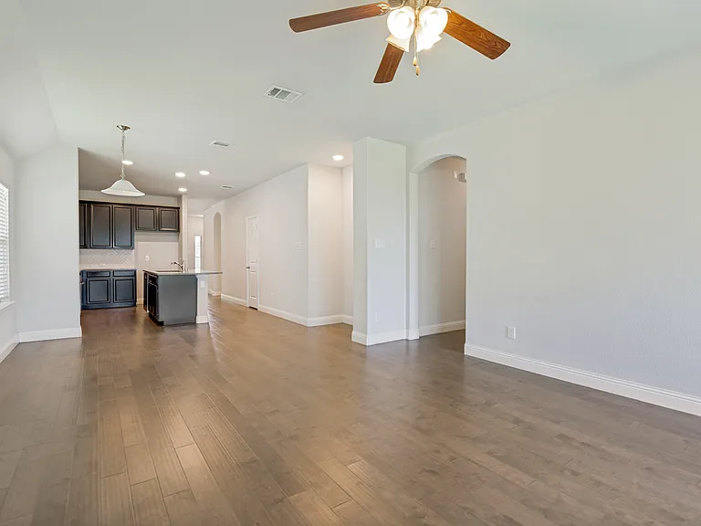 4541 Conrad Ave — Photo 8
