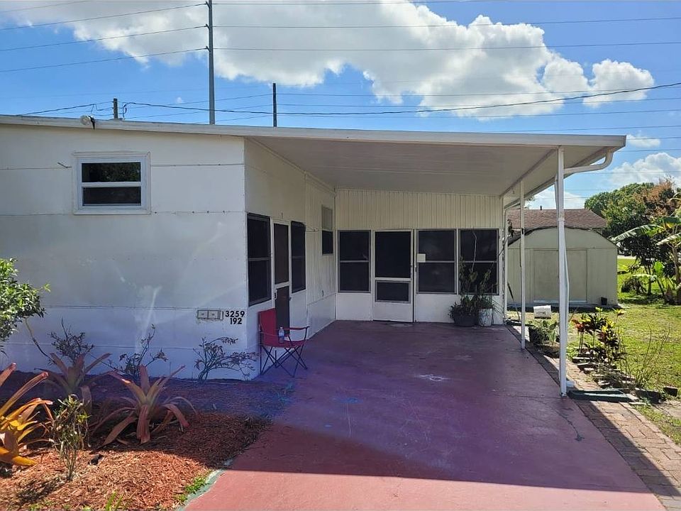1st image of 3259 Brown St