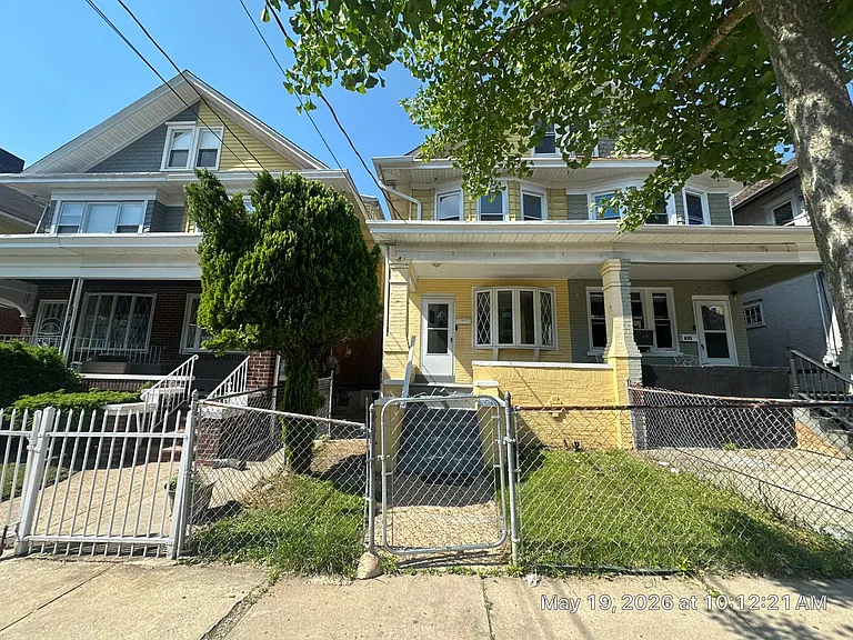 653 Rutherford Ave — Photo 1