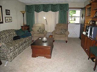 2nd image of 1632 S Drollinger Rd