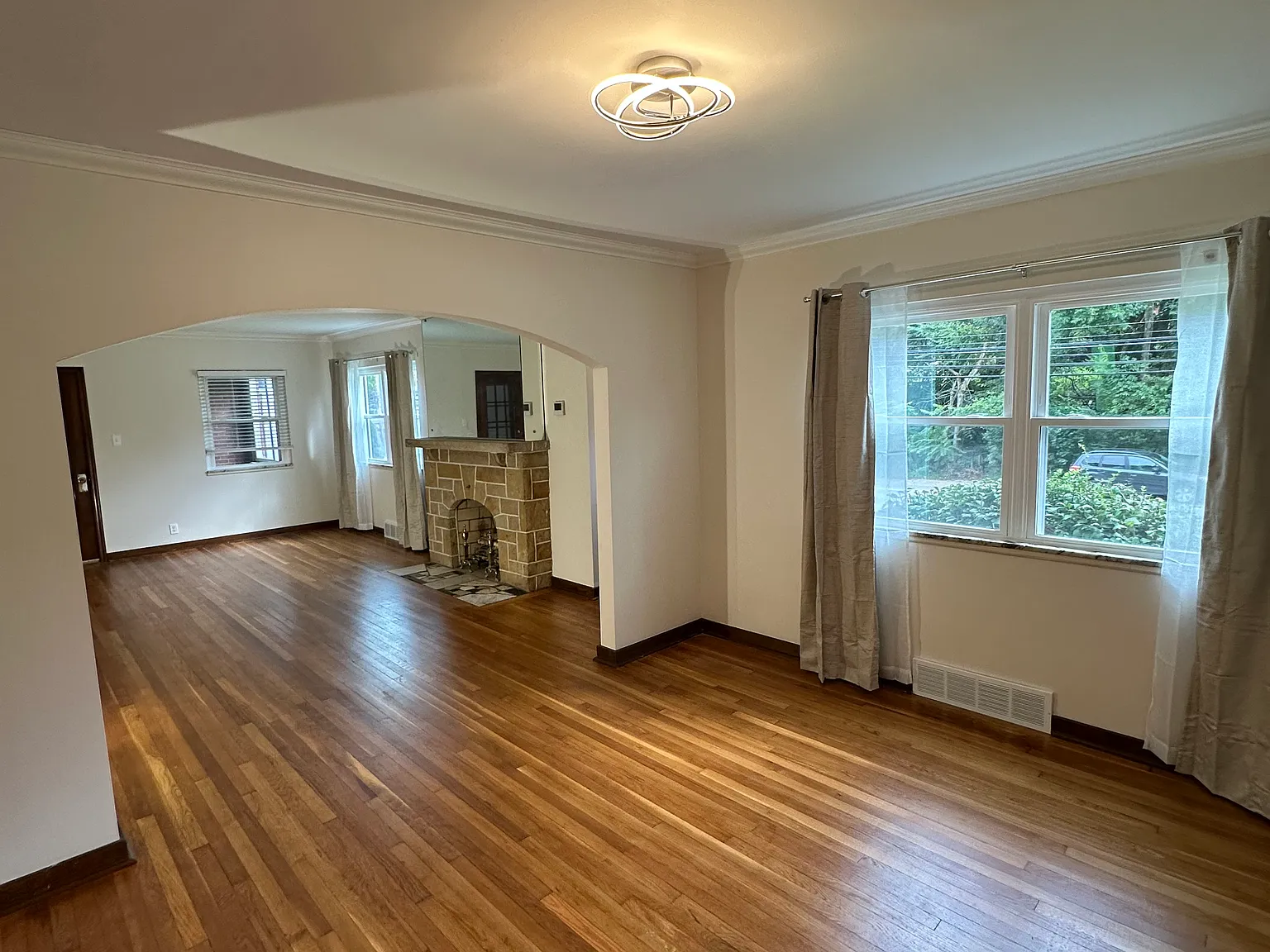 3 bed, 2.5 bath, 1745 sqft, $2,750 — Photo 3