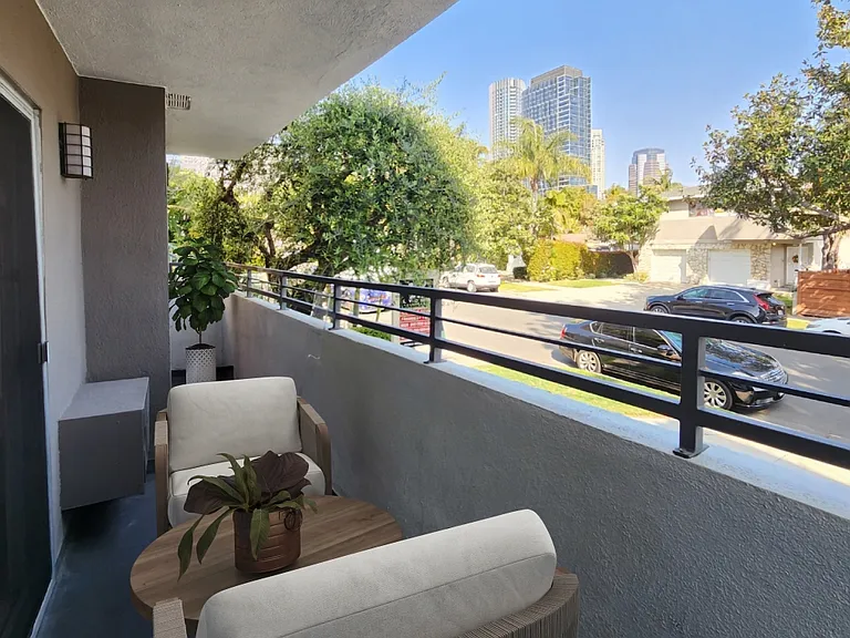 10323 Missouri Ave #1 — Photo 2