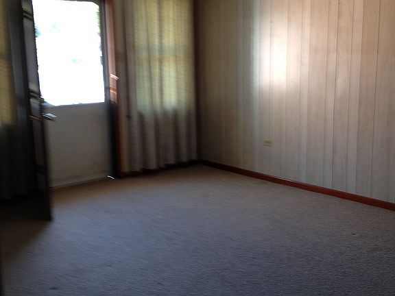 4th image of 1500 Fairway Dr