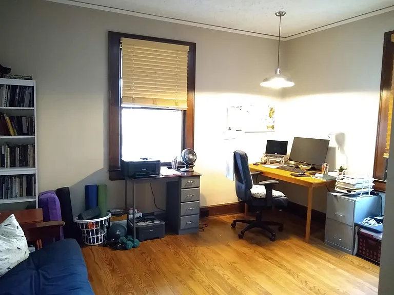 Bedroom/den/office