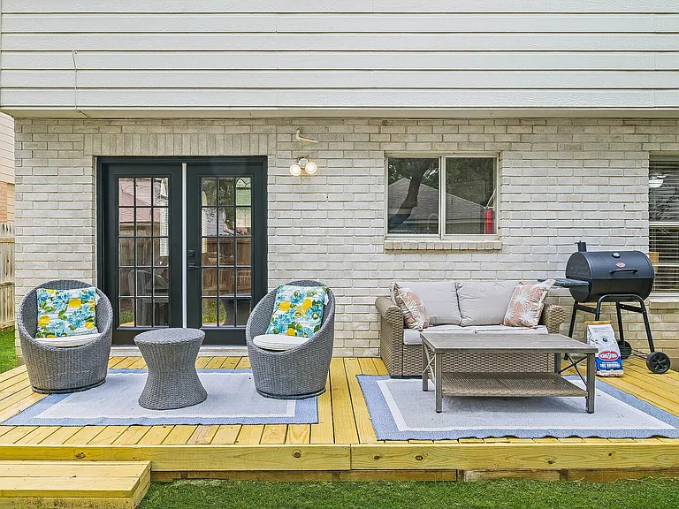 6 Pembroke Ct — Photo 18