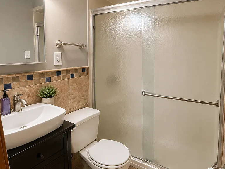 1655 Clover Ln — Photo 17