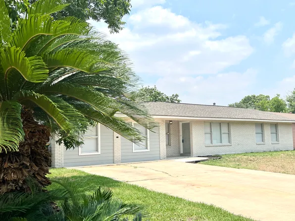 305 E BYRD BLVD, Universal City, TX 78148