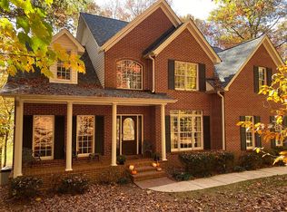 7 White Birch Dr, Mills River, NC 28759