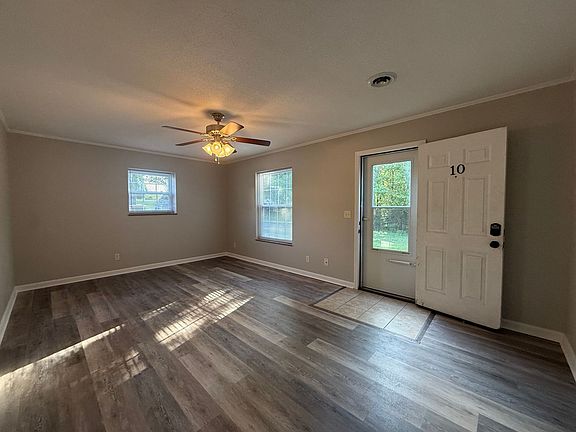 5th image of 104 Skyview Dr APT 10