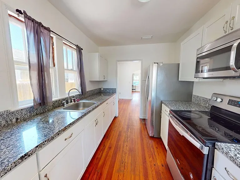 318 Braddock Ave #1 — Photo 5