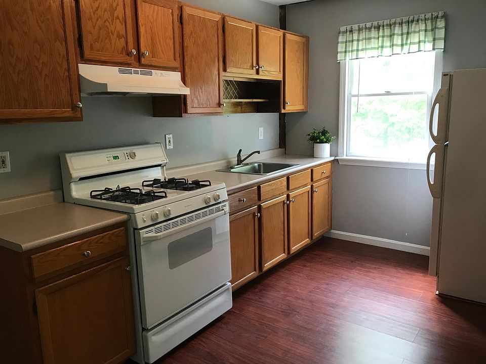 2nd image of 12 Central St