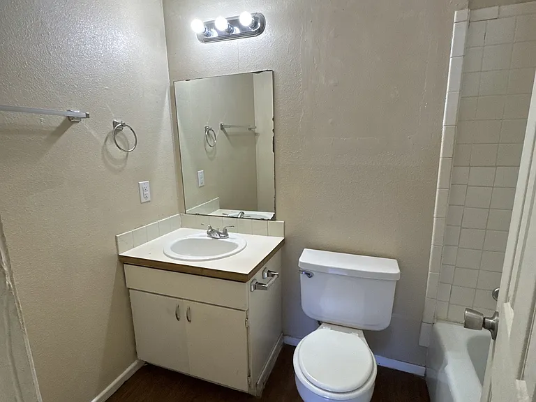 3801 Magnolia St #MG20 — Photo 8