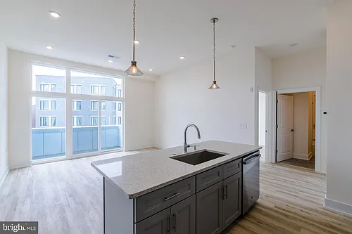 1129 Germantown Ave #4C Photo 1