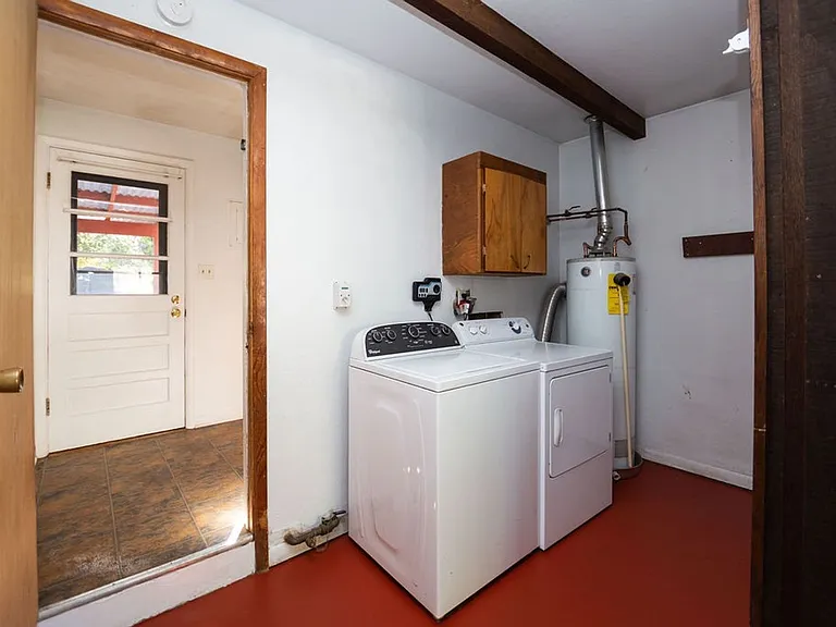402 Tedmon Dr — Photo 11