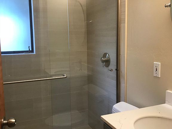 3rd image of 307 Sunset Way Townhouse #2