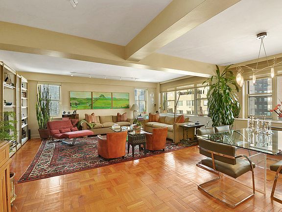 3rd image of 415 E 52nd St APT 18AC