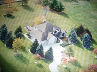 E1967 Kenwood Dr, Iola, WI 54945