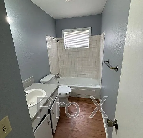 8831 Country Club Rd — Photo 3