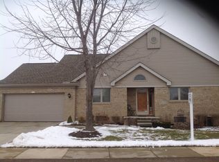 296 Edington Cir #33, Canton, MI 48187