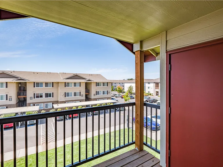 Newcastle Place Apartments — Photo 42
