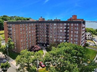 350 Richmond Ter APT 3M, Staten Island, NY 10301