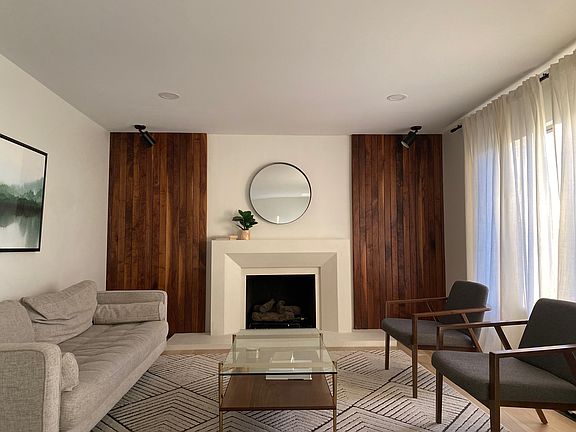 3rd image of 2420 E Cinnabar Ln