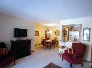 7209 57th Ave APT 103A, Kenosha, WI 53142