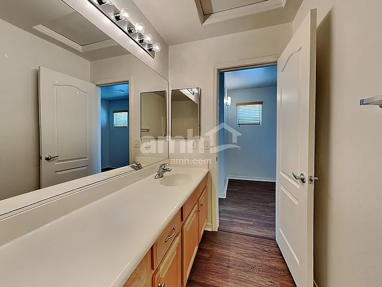 17403 W Langer Ln — Photo 16