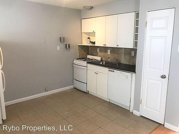 3rd image of 4363 Laclede Ave #3