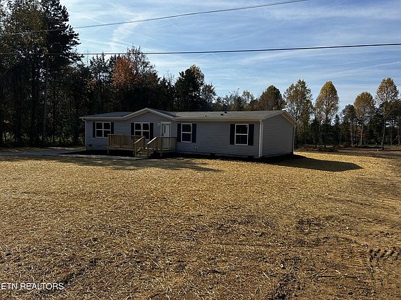 2nd image of 720 Old Cemetery Rd