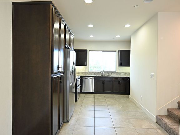 3rd image of 450 E Mission St Unit 2
