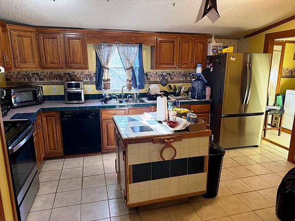 2nd image of 2700 Bradshaw Rd