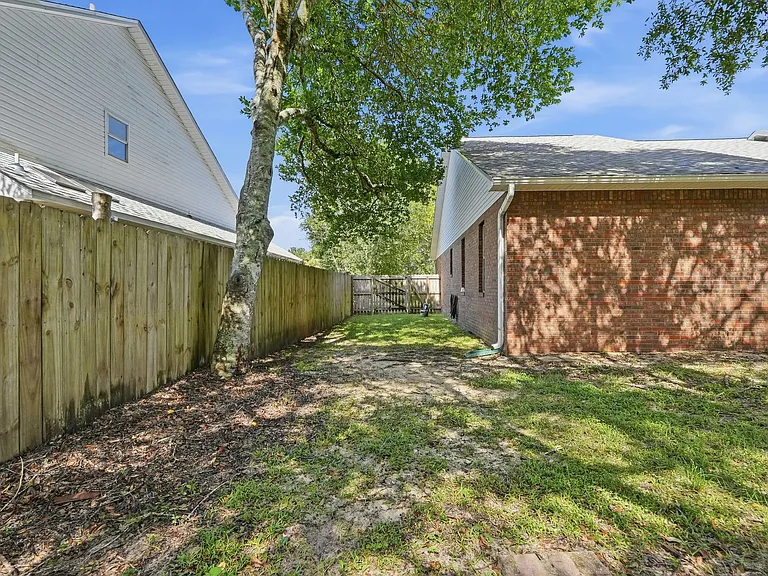 1651 Northridge Rd — Photo 55