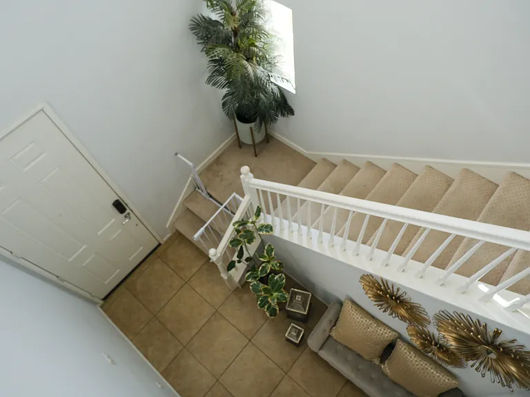 Longwood Ave — Photo 19