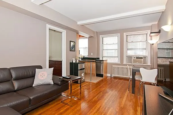 Sold by Domus Realty | media 22