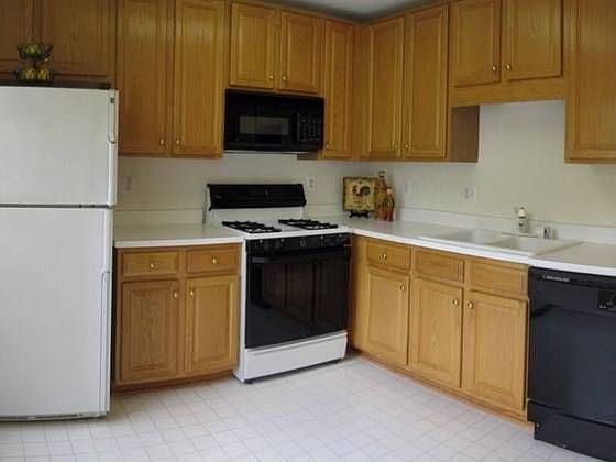 1st image of 4115 Oxford Ln APT 302