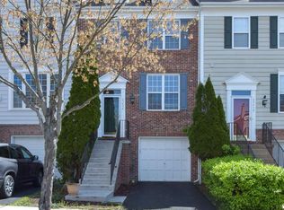 25456 Upper Clubhouse Dr, Chantilly, VA 20152