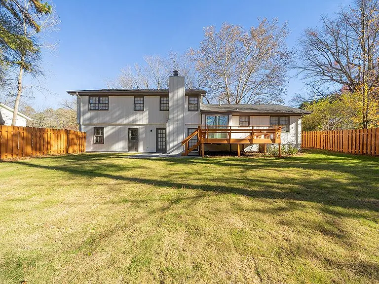 673 Fairfield Dr — Photo 24