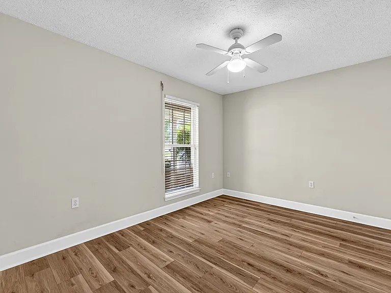 114 Lakeridge Dr — Photo 25