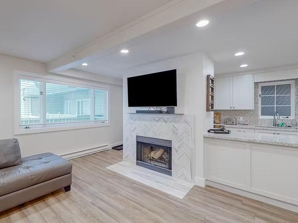 Living and Dining Area